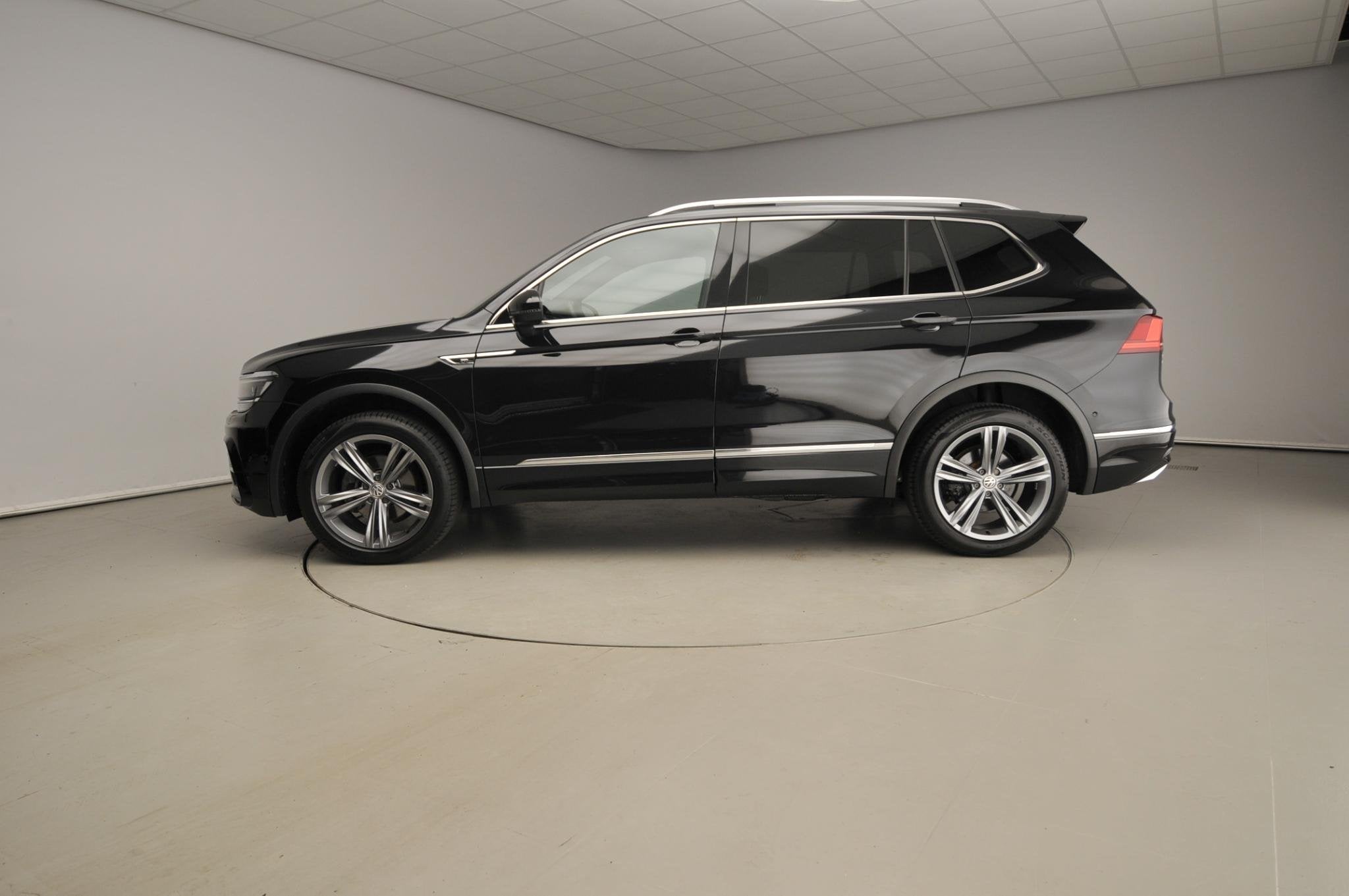Volkswagen Tiguan Allspace 1.5 TSI Highline Business R 5p |, Auto's, 1502 kg, 150 pk, Zwart, SUV of Terreinwagen