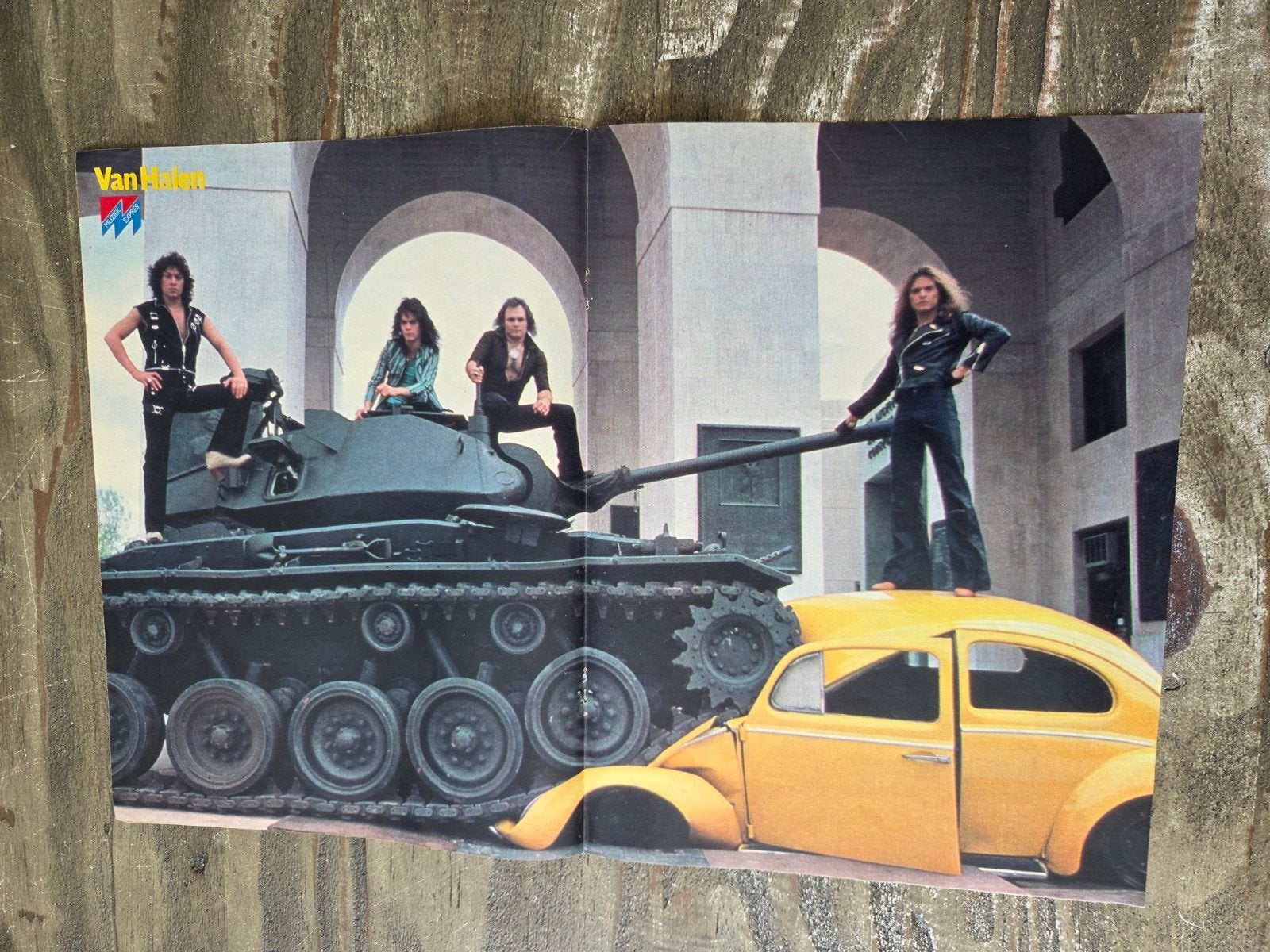 Vintage Van Halen Poster - Muziek Expres, Ophalen of Verzenden, Zo goed als nieuw, A1 t/m A3, Muziek