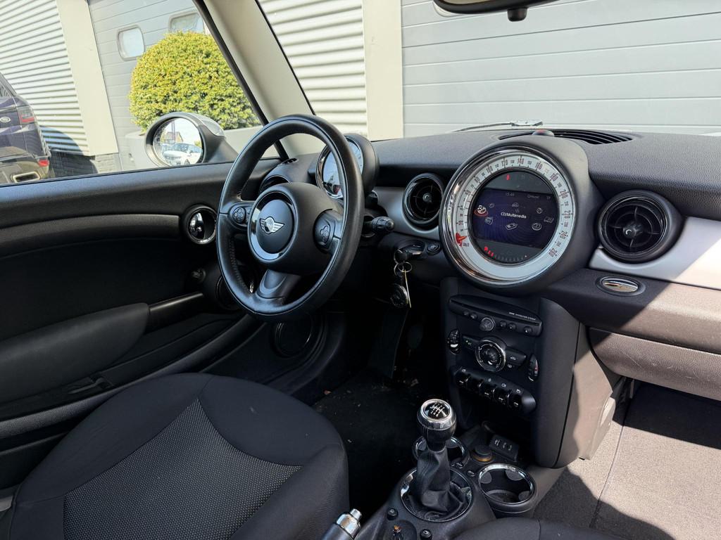 Mini Mini 1.6 One Kite White | Navigatie | Cruise Control |, Voorwielaandrijving, Euro 5, Stof, Gebruikt
