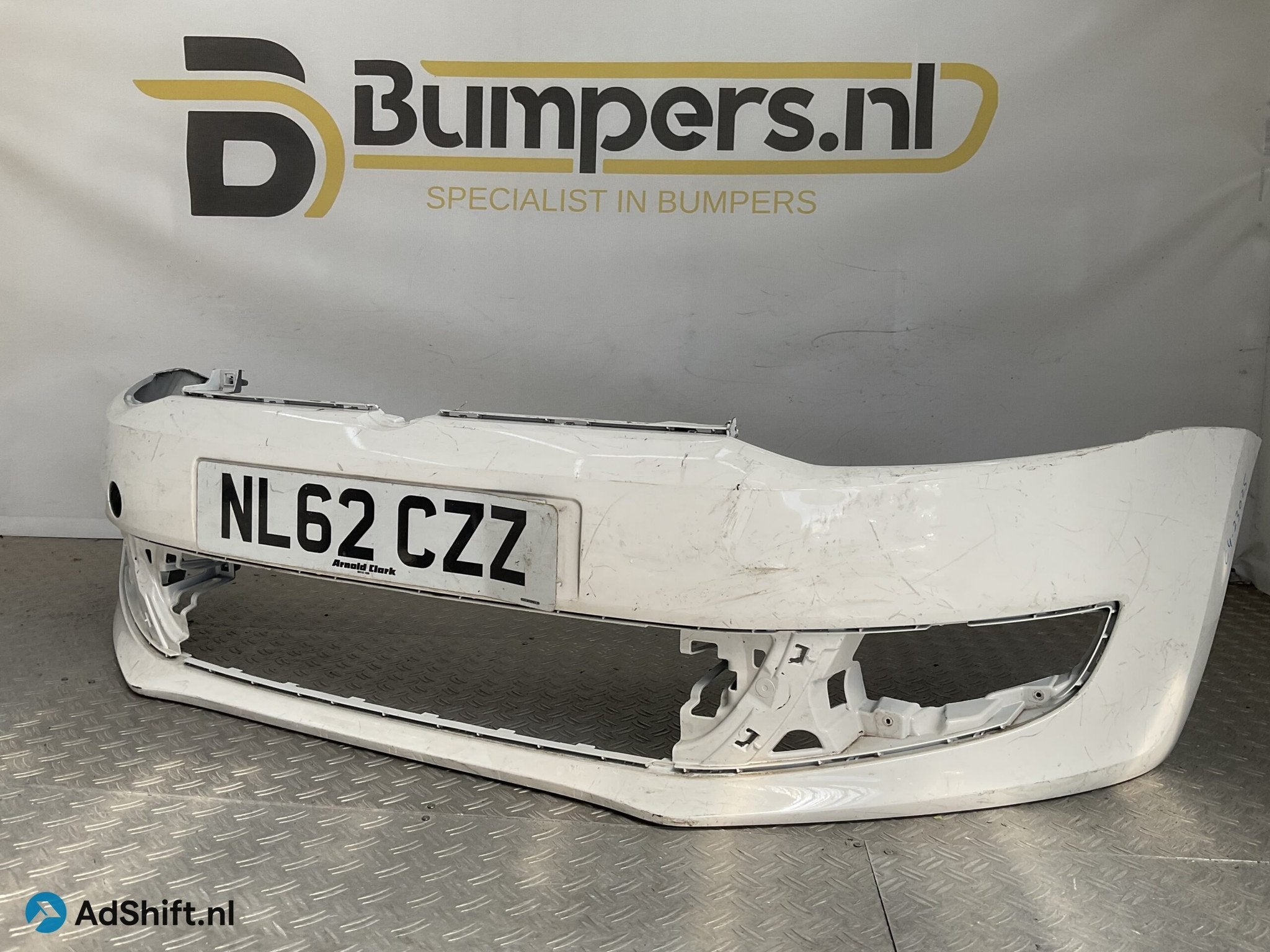 Bumper Volkswagen Polo 6R 07-12 6R0807221 Voorbumper C4-2302, Auto-onderdelen, Carrosserie en Plaatwerk, Bumper