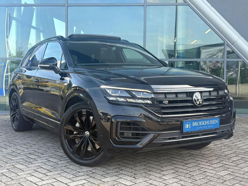 Volkswagen Touareg 3.0 TSi eHybrid 4MOTION R Black Edition L, Auto's, Automaat, Gebruikt, Zwart, 2995 cc