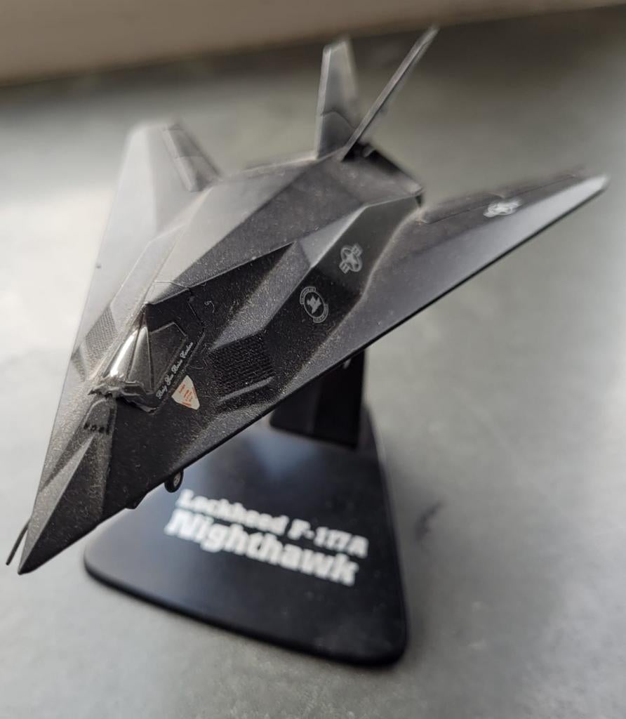 Lockhead f-117a nighthawk stealth bomber metalen model usa l, Ophalen of Verzenden, 1:72 tot 1:144, Overige merken