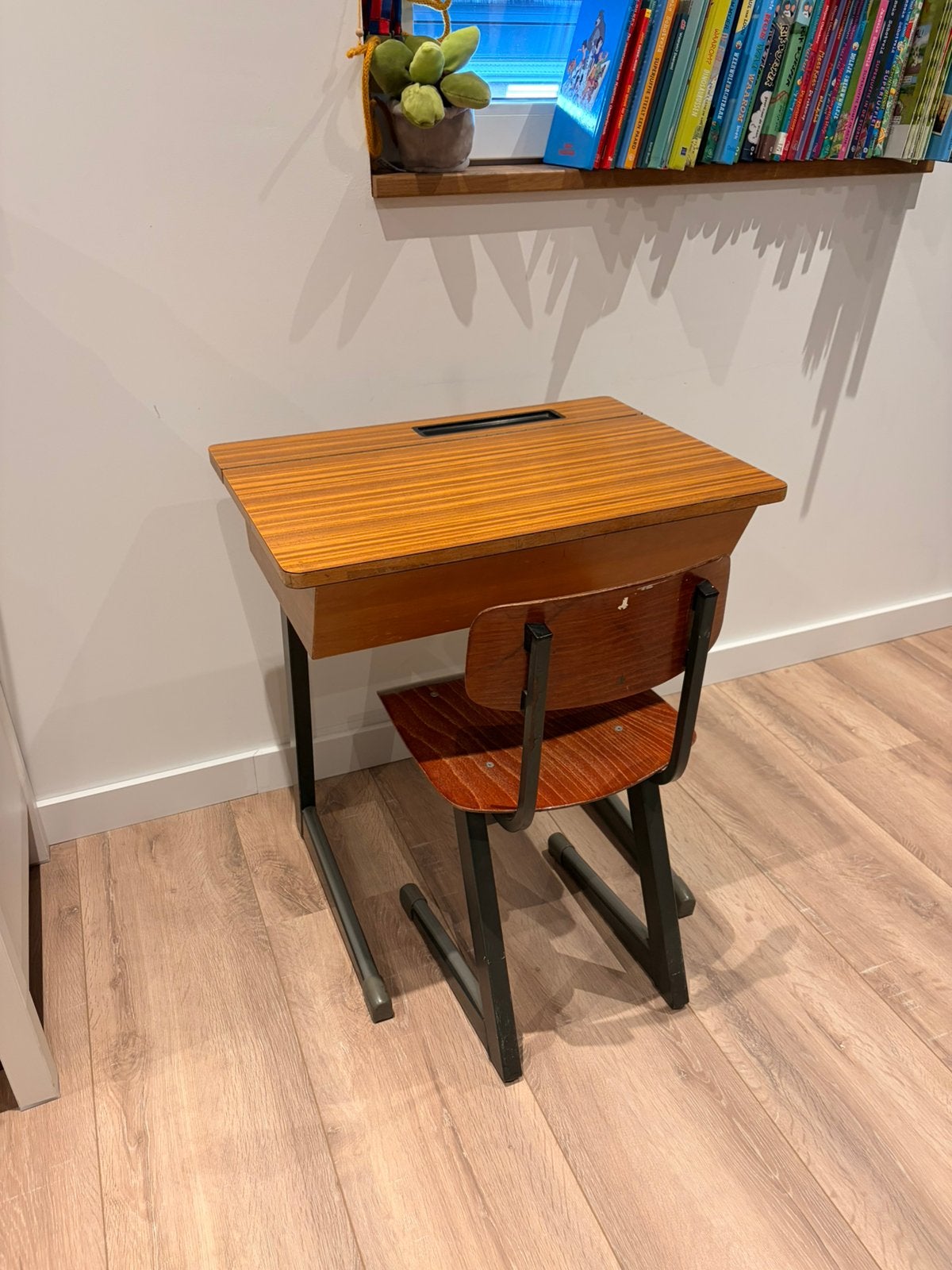 Lessenaar / bureau kind, Ophalen, Gebruikt, Kinderbureau