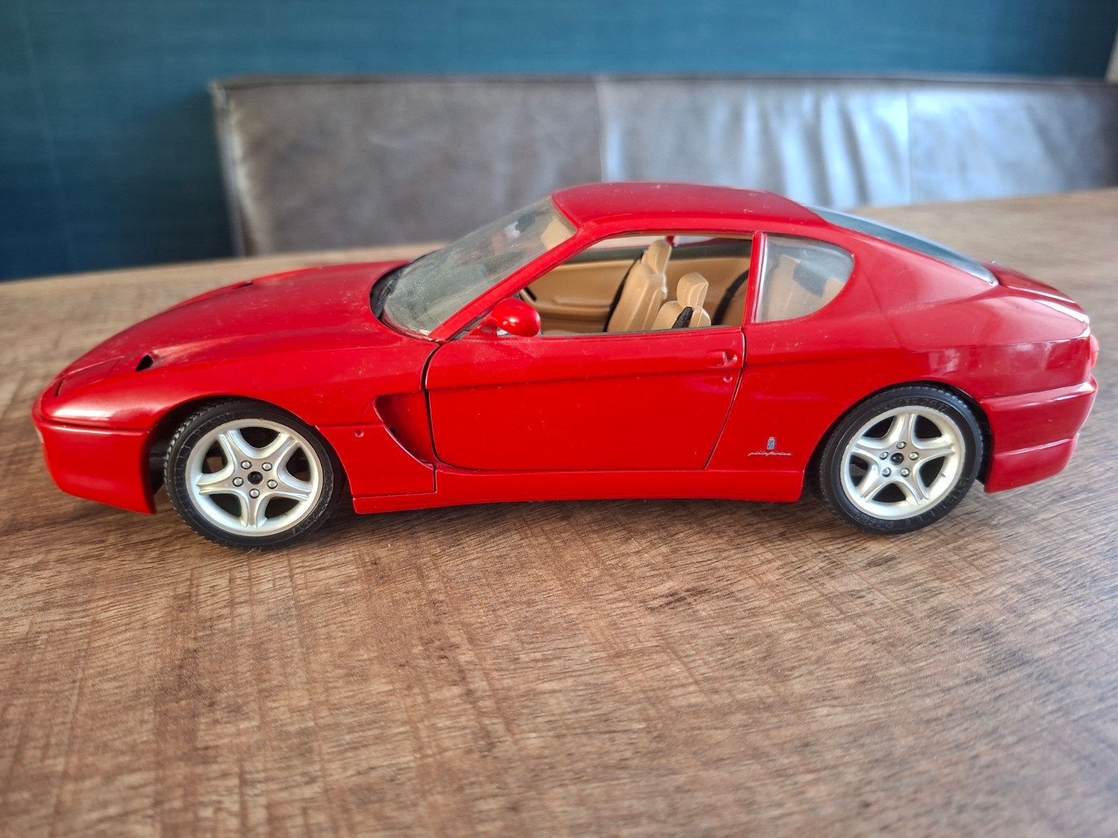 Ferrari 456 GT modelauto - Rood - Maisto, Hobby en Vrije tijd, Modelauto's | 1:18, Ophalen of Verzenden, Zo goed als nieuw, Auto