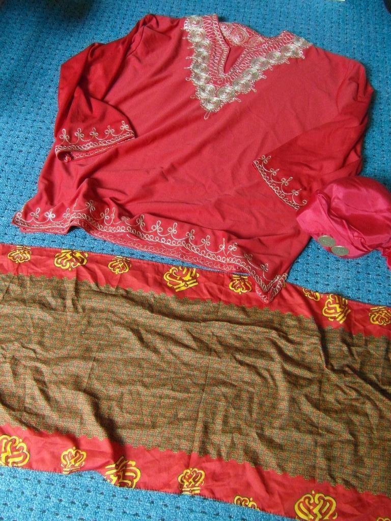 japans verkleed kleding rood hes  goud mt XL en hoed  sjaal, Kleding | Dames, Carnavalskleding en Feestkleding, Carnaval, Maat 46/48 (XL) of groter