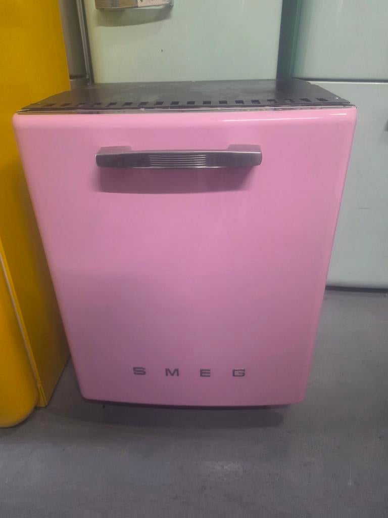 Smeg vaatwasser roze(inbouw), Witgoed en Apparatuur, Ophalen, Inbouw, 45 tot 60 cm, Energieklasse A of zuiniger
