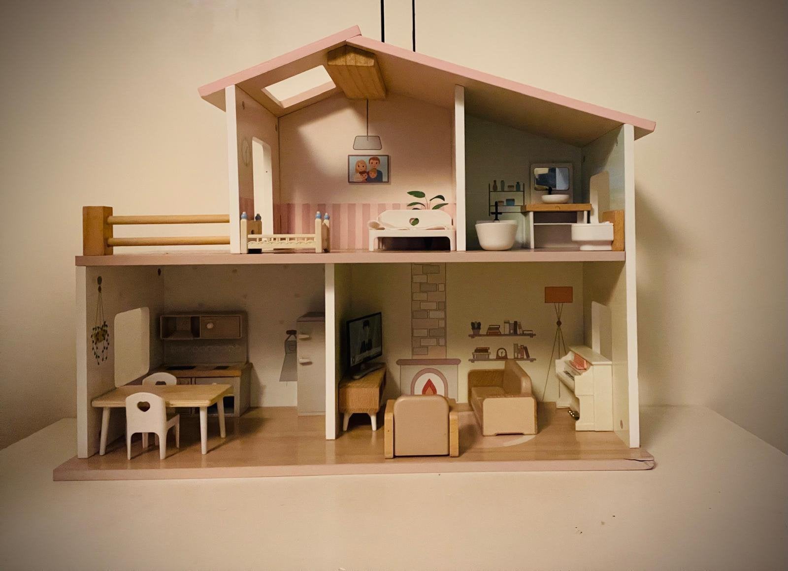 Tweedehands poppenhuis inclusief meubeltjes, Ophalen, Zo goed als nieuw, Poppenhuis