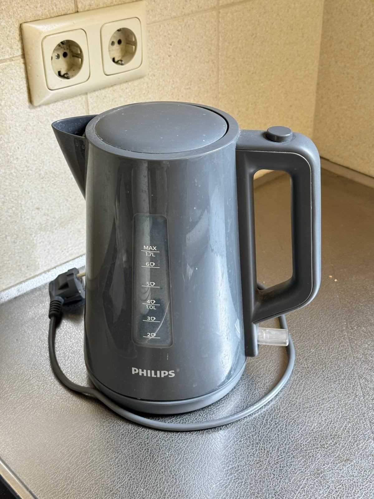 Philips Waterkoker HD9318/10 - Grijs - 1.7L, 1 tot 2 liter, Ophalen of Verzenden, Gebruikt, Draadloos