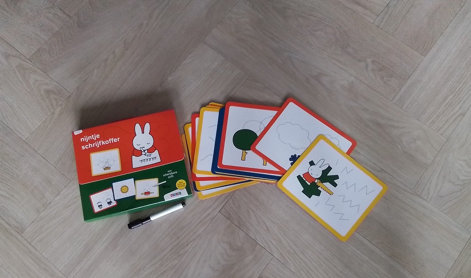Nijntje Schrijfkoffer - Leer Schrijven met Nijntje, Ophalen of Verzenden, Zo goed als nieuw, Taal en Lezen