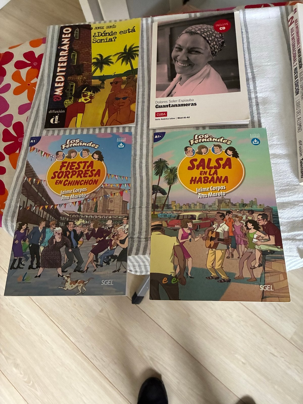Spaanse leesboeken  A1 met audio - Zo goed als nieuw, Ophalen of Verzenden, Alpha, Zo goed als nieuw, Overige niveaus