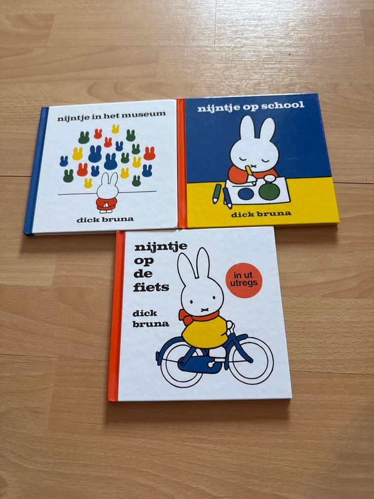 3 Nijntje boeken: Museum, School en Fiets (Dick Bruna), Boeken, Gelezen, Fictie algemeen, Jongen of Meisje, Ophalen of Verzenden