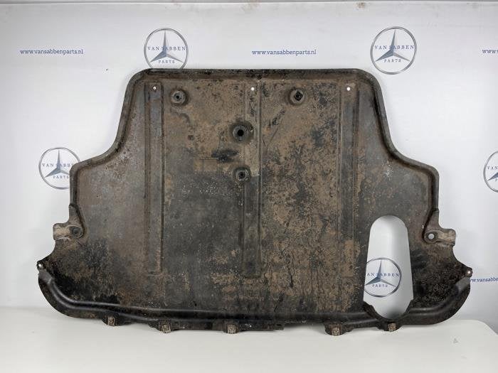 Foto 3 van Beschermplaat bodem van een Mercedes A-Klasse