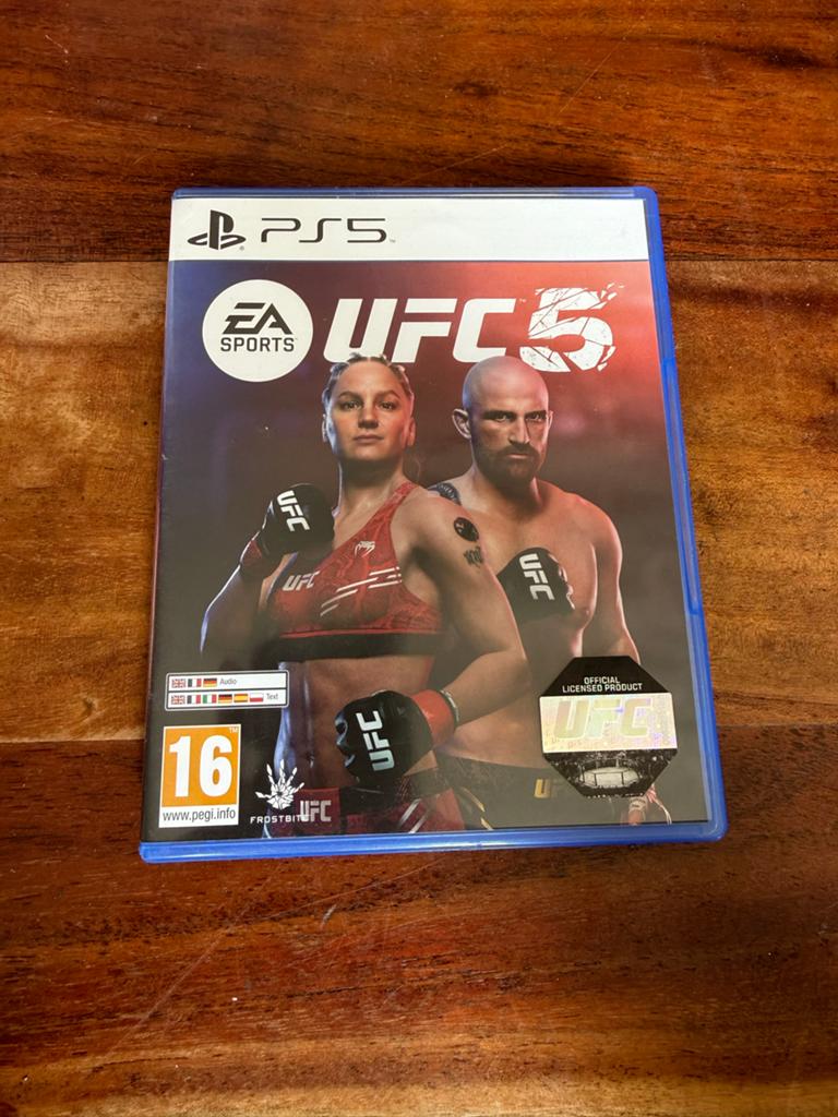 EA Sports UFC 5 PS5 - Zo goed als nieuw, Spelcomputers en Games, Ophalen of Verzenden, Zo goed als nieuw