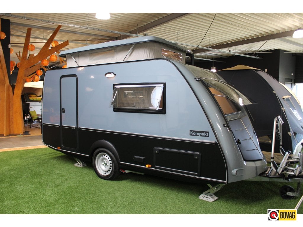 Kip Kompakt Travel / ex verhuur, Caravans en Kamperen, Kip, Lengtebed, 5 tot 6 meter, Luifel
