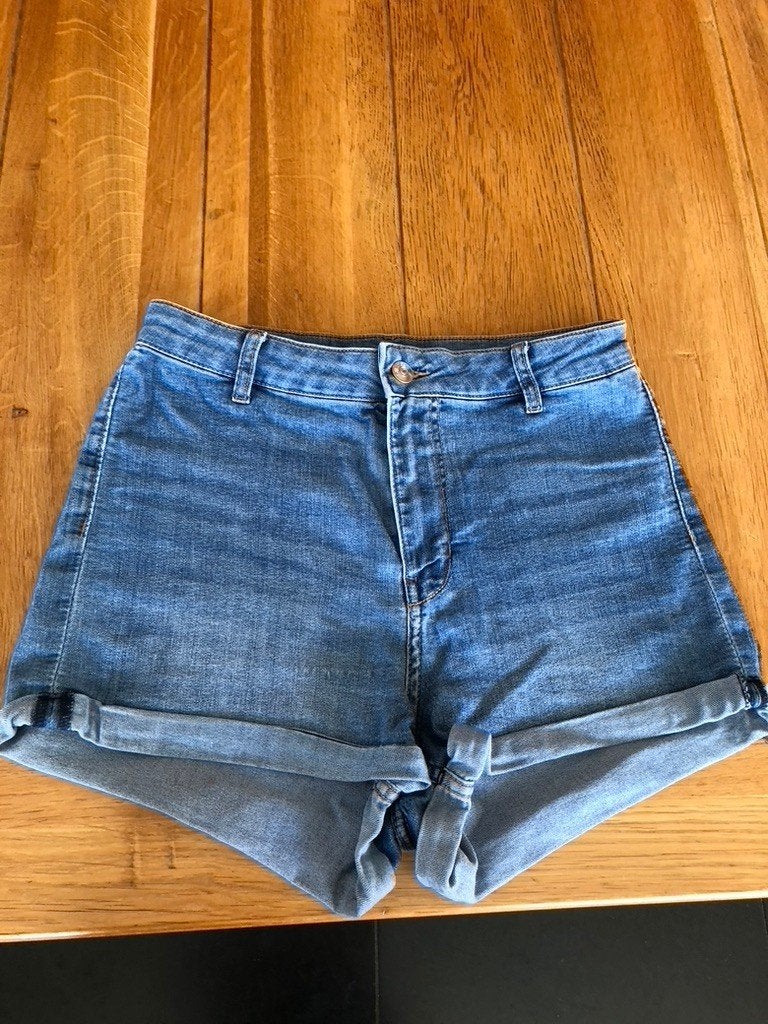 Lichtblauwe Divided high waist short, maat 42 = 38, H&M Divided, Zo goed als nieuw, W30 - W32 (confectie 38/40), Verzenden