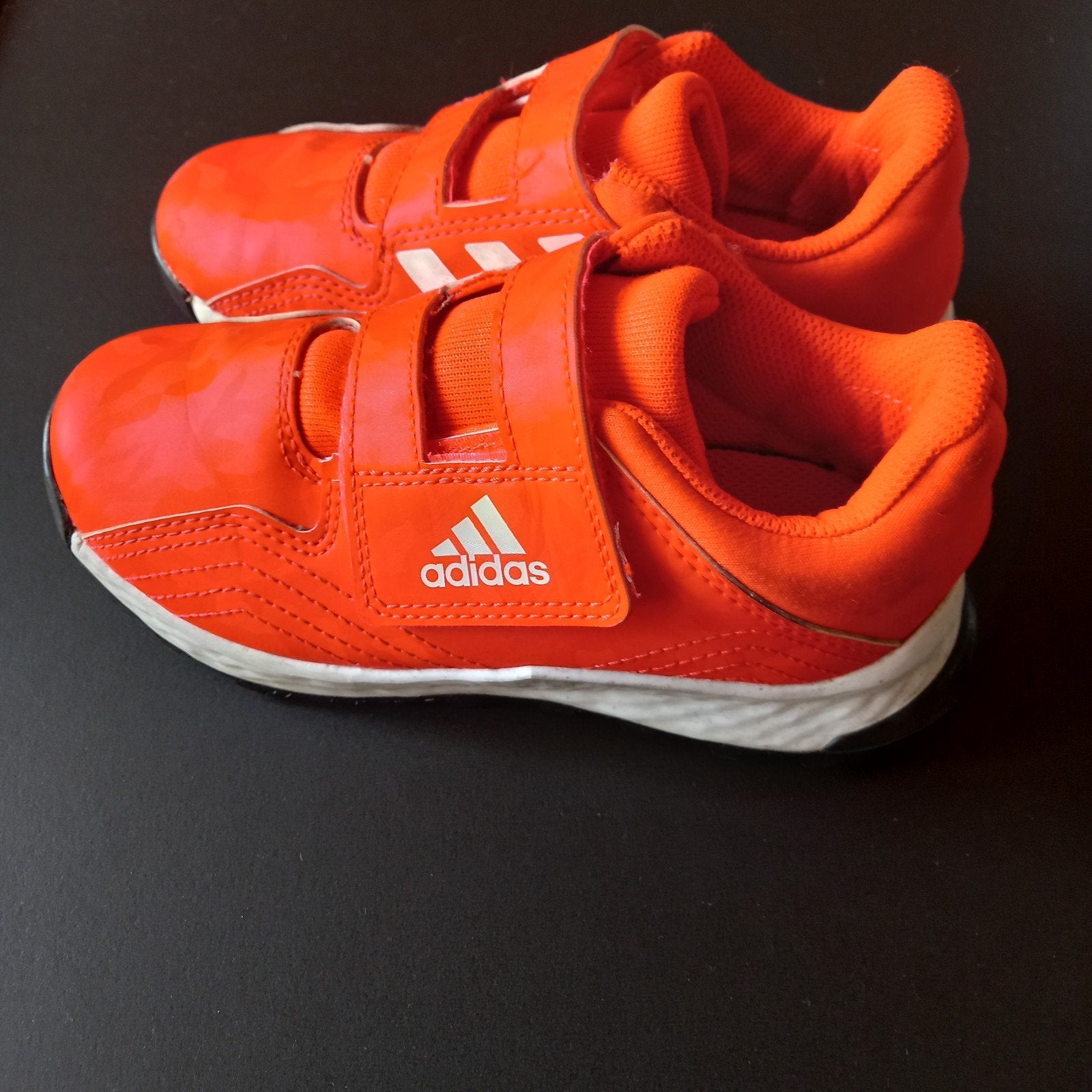 Adidas hockeyschoenen maat 28, Ophalen of Verzenden, Zo goed als nieuw, Schoenen