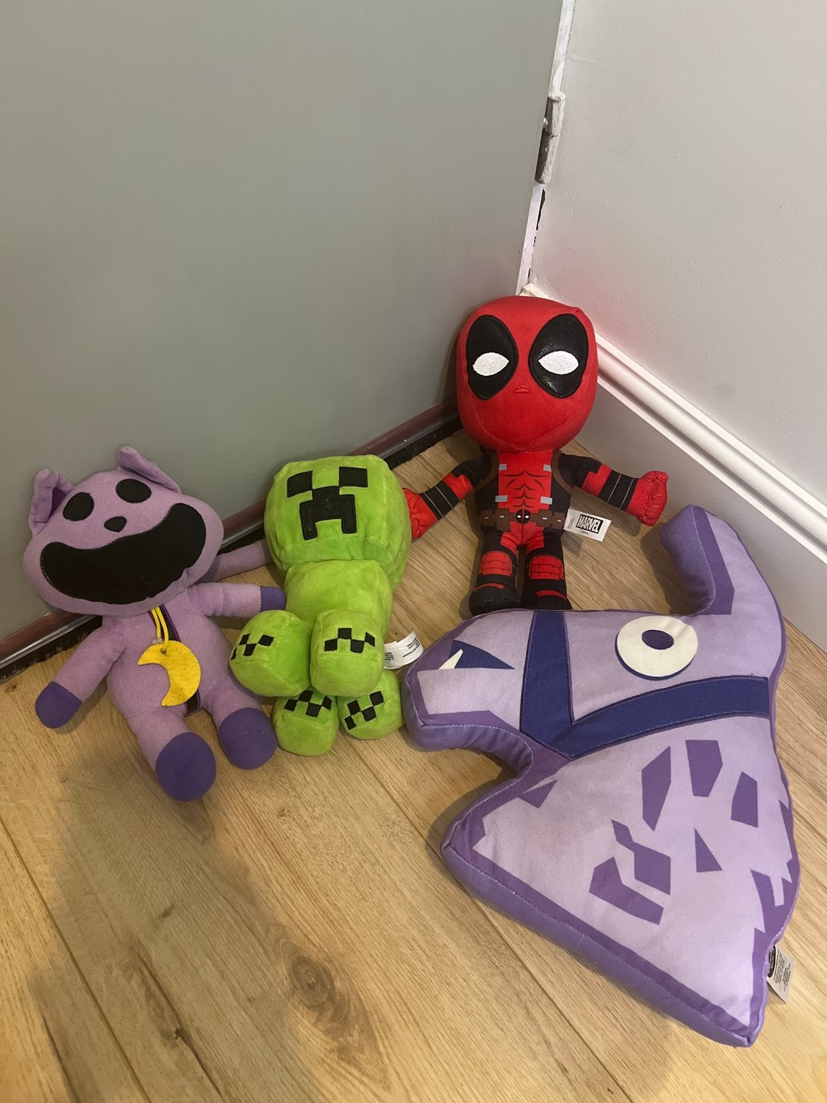 Leuke knuffels: Deadpool, Minecraft Creeper en meer!, Gebruikt, Overige merken, Overige karakters, Overige typen
