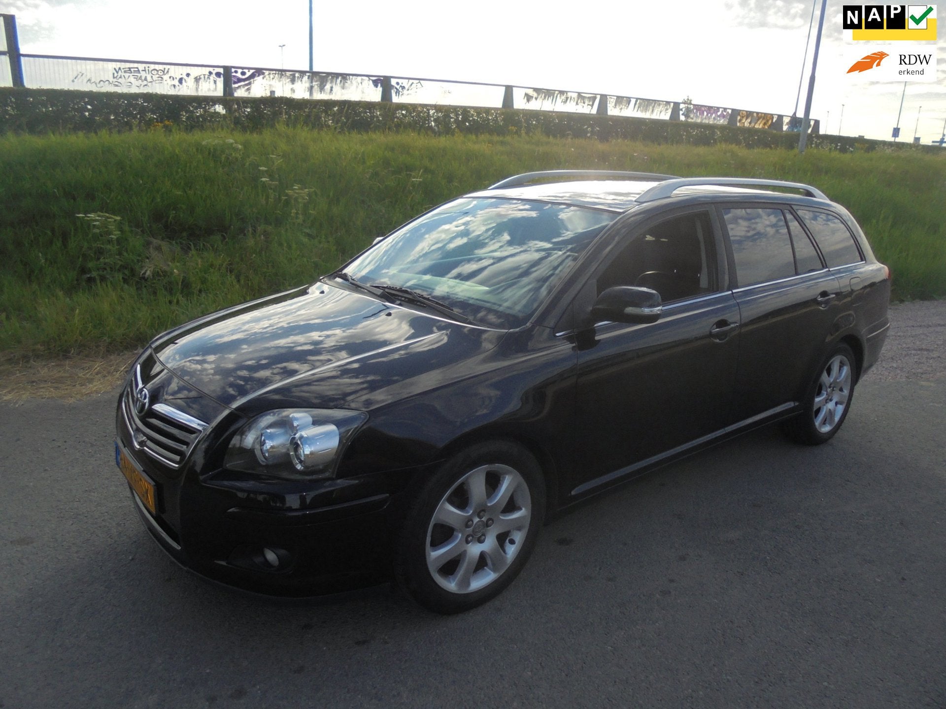 Toyota Avensis Wagon Toyota Avensis 2.4 benzine Automaat air, Auto's, Toyota, 4 cilinders, 2362 cc, Euro 4, Onderhoudsboekje