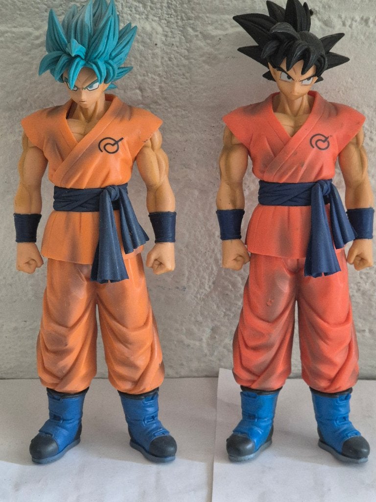 DRAGON BALL Z GOKU SSJ BLUE/black figure, Gebruikt, 1 speler, Racen en Vliegen, Ophalen of Verzenden