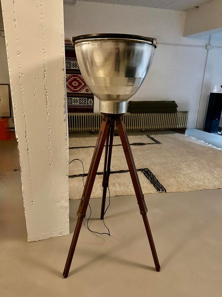 Vintage tripod vloerlamp, industriële staande lamp, Huis en Inrichting, Lampen | Vloerlampen, Ophalen, Gebruikt, I, I