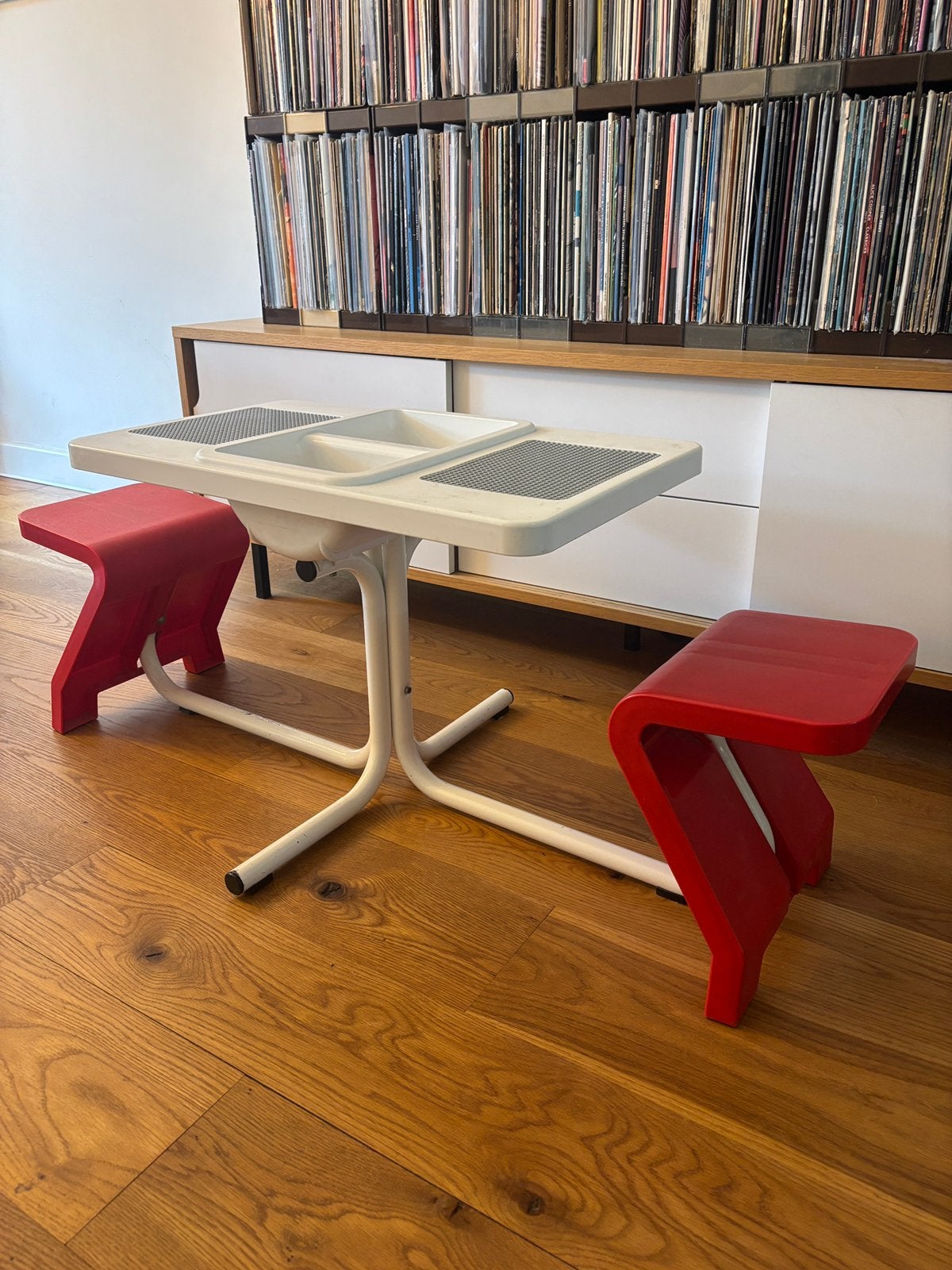 Originele vintage LEGO / DUPLO speeltafel met Bankjes, Kinderen en Baby's, Speelgoed | Duplo en Lego, Ophalen, Gebruikt, Lego