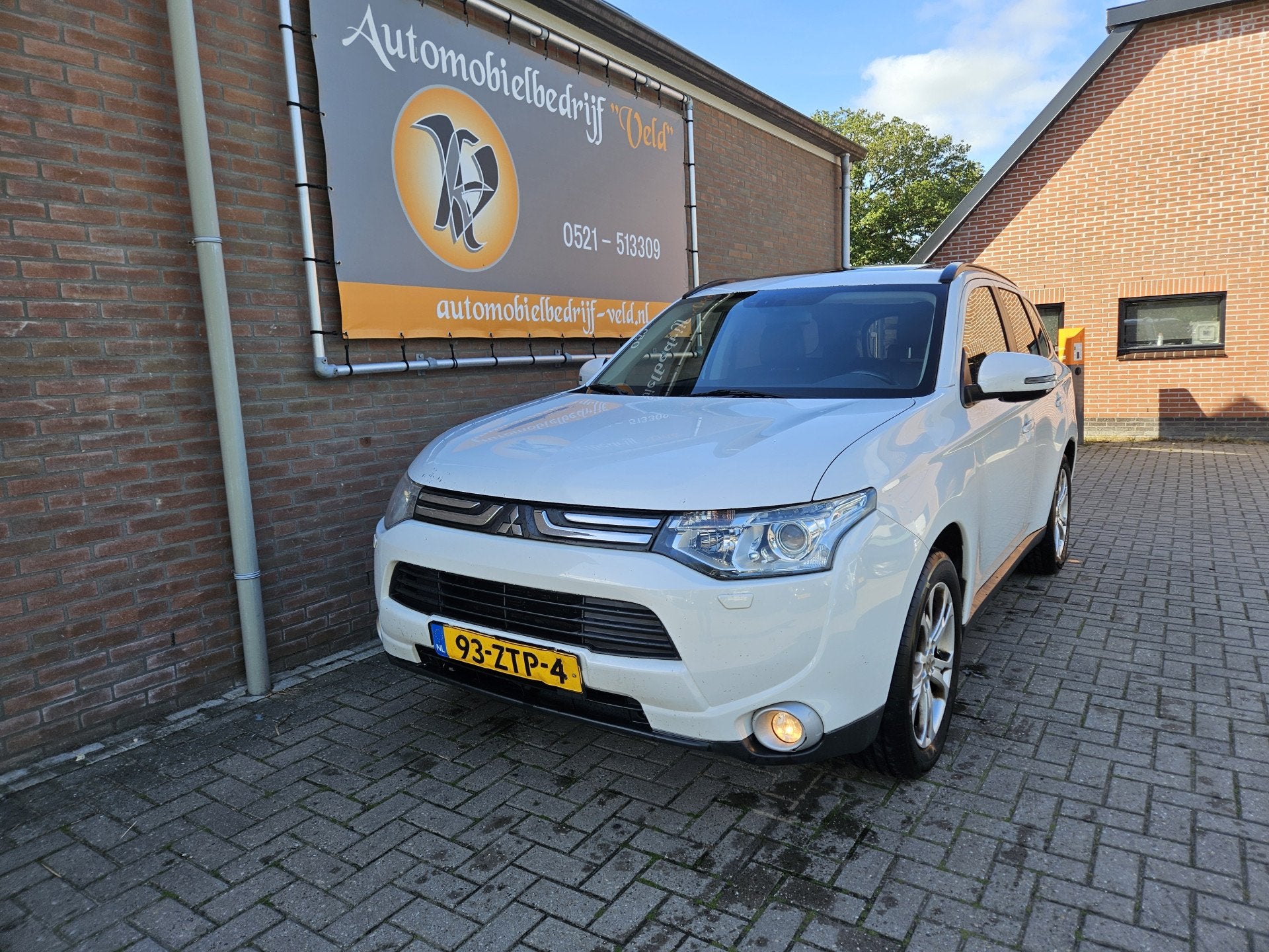 Mitsubishi Outlander 2.0 Instyle 7P (tik in de motor), Auto's, 15 km/l, Zwart, 4 cilinders, 7 stoelen