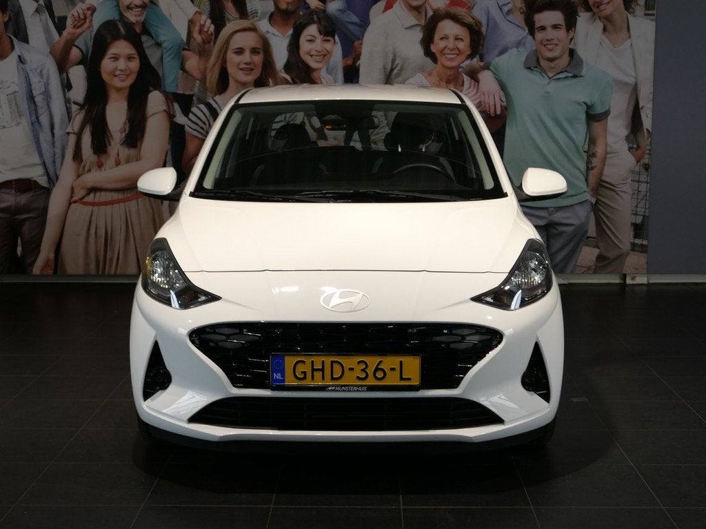Hyundai i10 1.0 Comfort - Apple carplay/ Android auto - Crui, Stof, Gebruikt, 899 kg, Wit