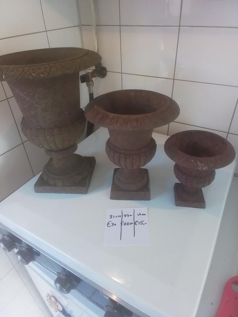 Set van 3 gietijzeren Louvre vazen, Ophalen of Verzenden