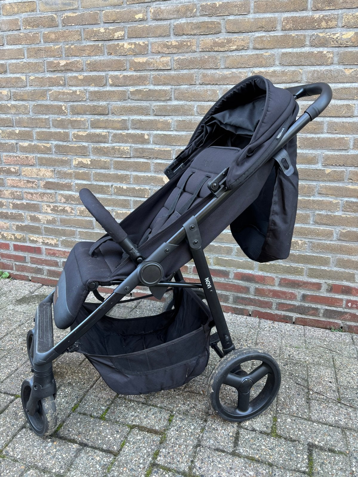 Novi buggy - Zwart, verstelbaar en compact, Ophalen, Gebruikt, Overige merken, Verstelbare rugleuning
