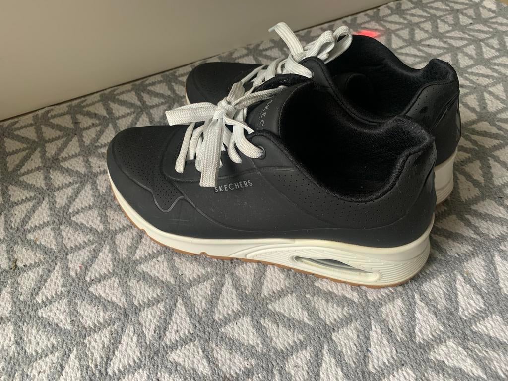 Skechers, Ophalen of Verzenden, Zo goed als nieuw