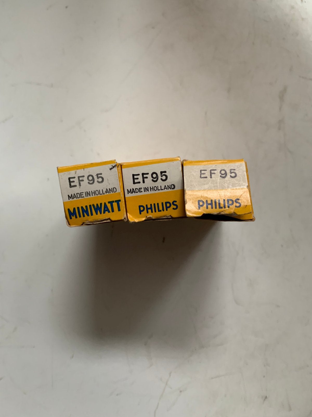3x EF95 buizen in doosje philips, Verzenden