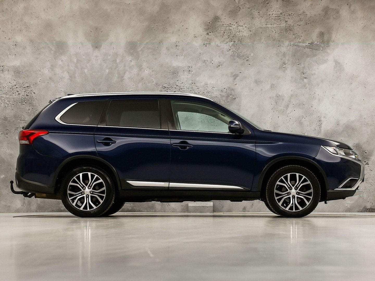 Mitsubishi Outlander 2.0 Sport 150Pk Automaat (360 CAMERA, S, Auto's, Stof, 4 cilinders, Blauw, 360° camera