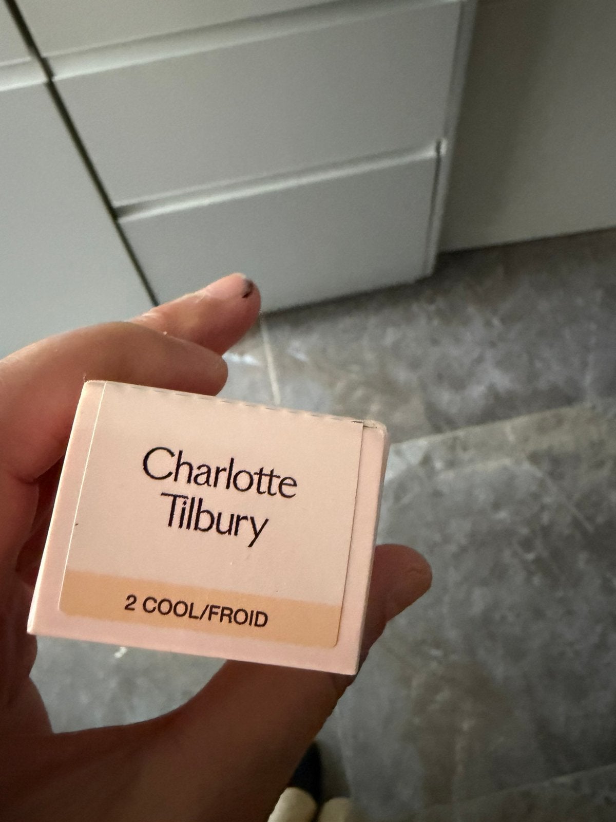 Charlotte Tilbury Airbrush Flawless Foundation Shade 2 Cool, Ophalen of Verzenden, Zo goed als nieuw