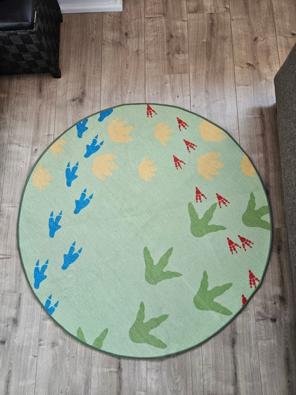 Anti-slip mat dinosaurus poten, Dinosaurus, Kinderkamer, 50 tot 100 cm, Rond, Zo goed als nieuw