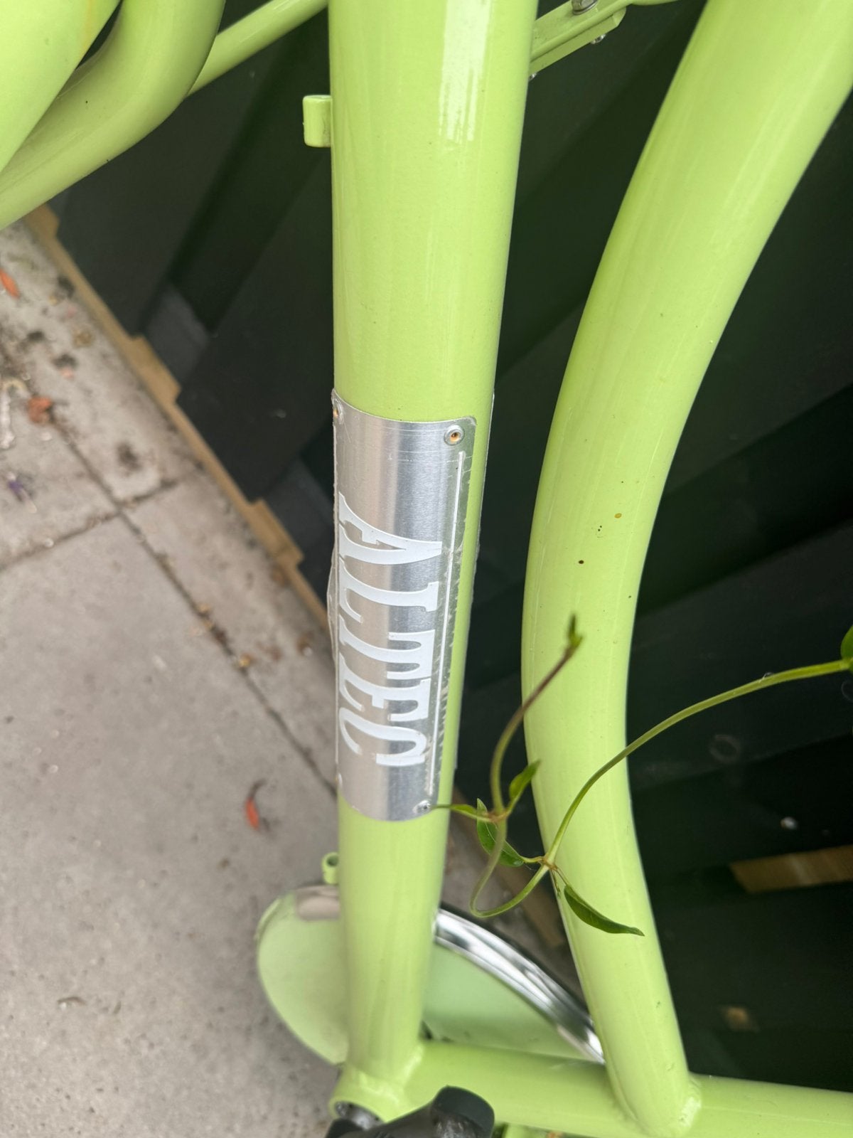 28 inch stadfiets altec replay reinders monnalisa, Fietsen en Brommers, Ophalen of Verzenden, Zo goed als nieuw, Overige merken
