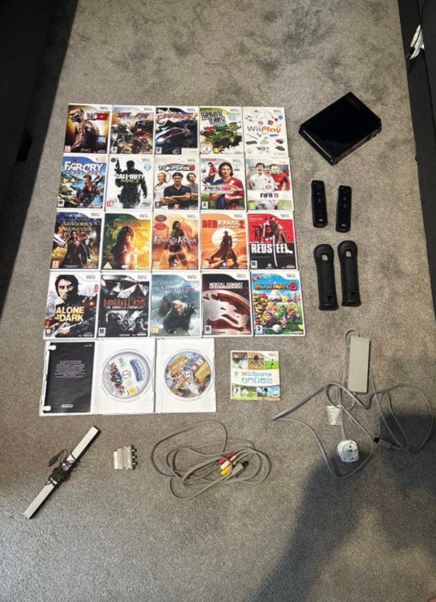 Wii met 22 spellen, Spelcomputers en Games, Ophalen of Verzenden, Zo goed als nieuw, Met 2 controllers