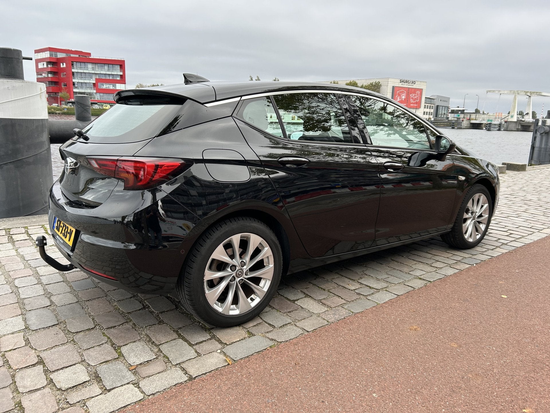 Opel Astra 1.4 Innovation 5 Deurs navigatie airco/ecc nwe ap, Gebruikt, 4 cilinders, 150 pk, Zwart