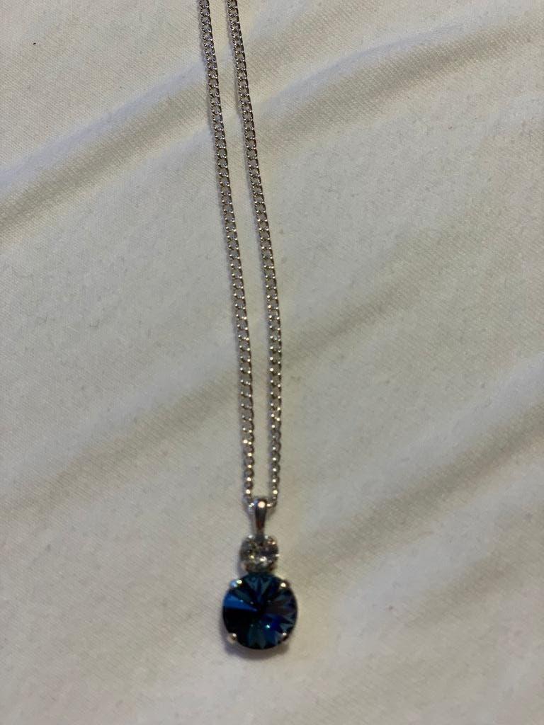 Swarovski Ketting Blauwe Steen, Met edelsteen, Blauw, Ophalen of Verzenden, Zo goed als nieuw