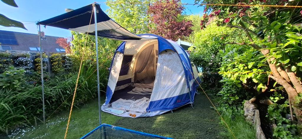 Ruime Red Wood Maple 4 familietent - 4 personen, Ophalen of Verzenden, Zo goed als nieuw, Tot en met 4