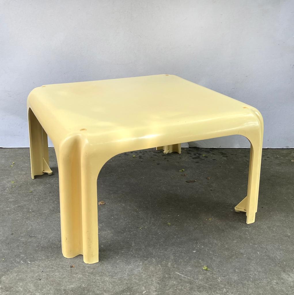 Rare Coffee Table ‘Elena’ by Vico Magistretti for Metra 70s, Gemerkt, 27 cm, Ophalen of Verzenden, Kunststof