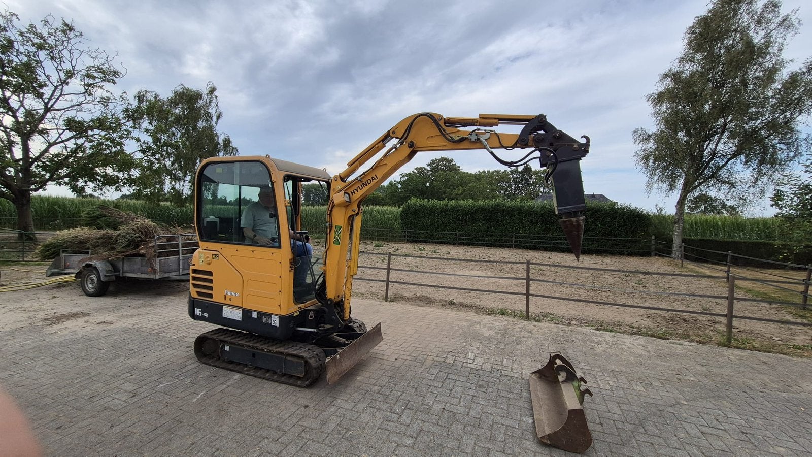 hyundai minigraver, Ophalen, Graafmachine