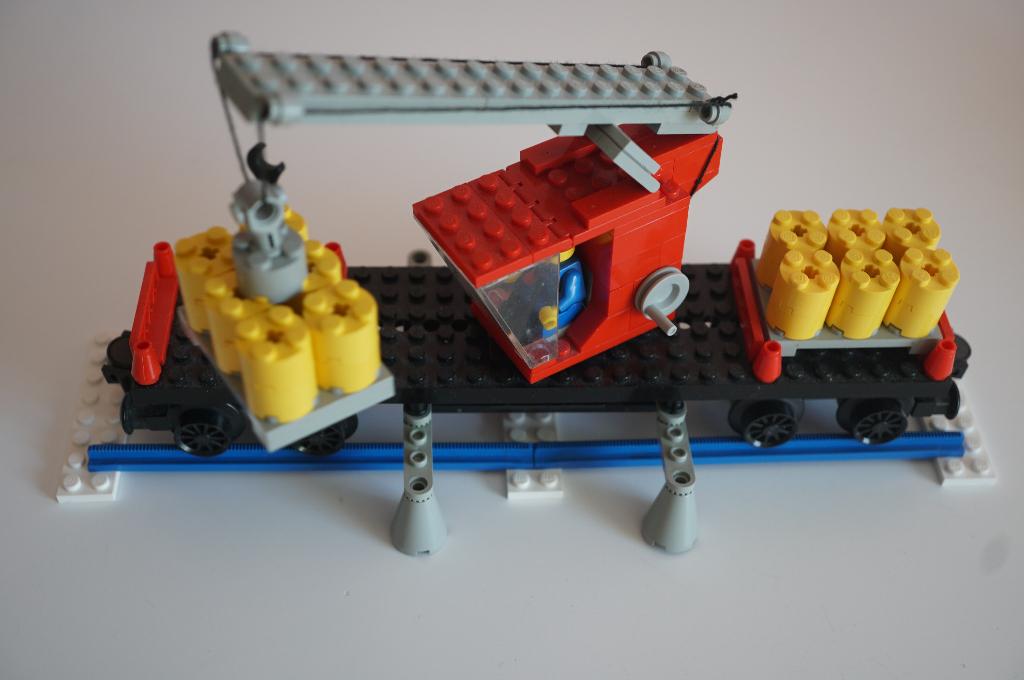 12 Volt Lego trein wagon ( Kraan ) 7817, Gebruikt, Lego, Ophalen of Verzenden, Compleet