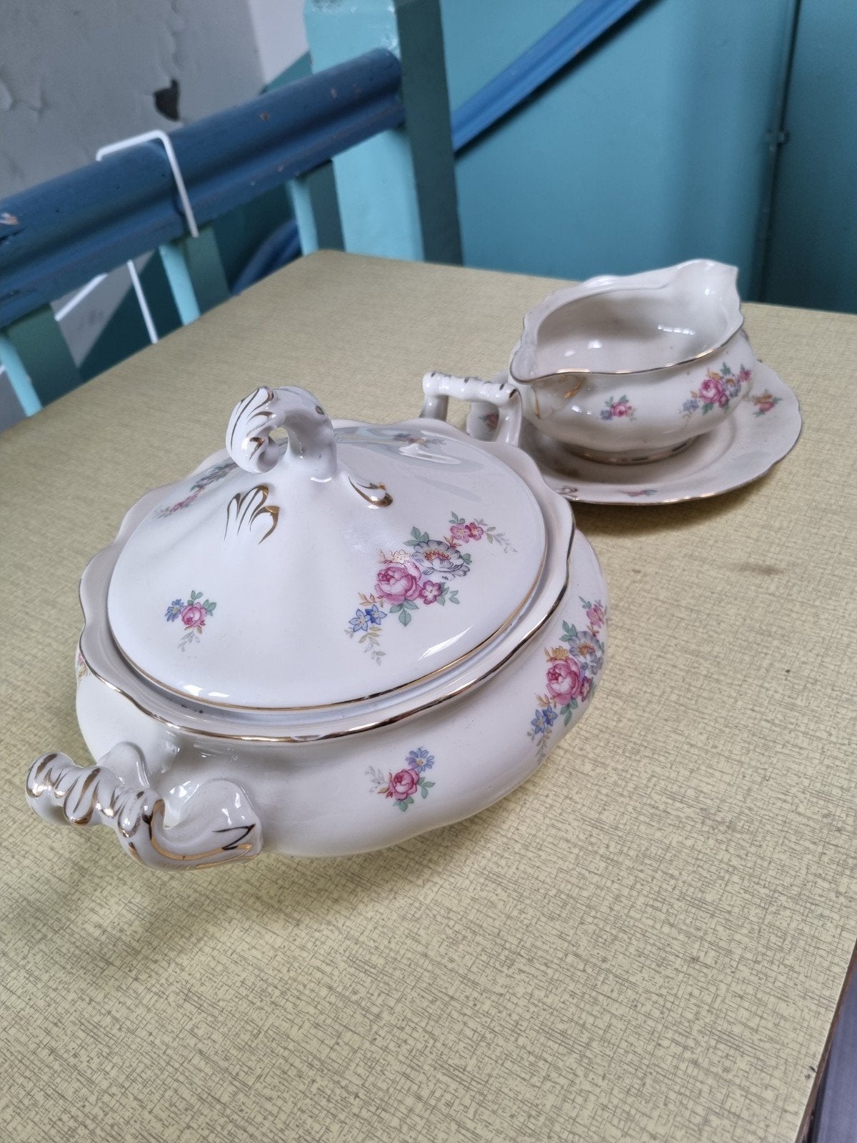 Antiek Pirkenhammer "Avignon" servies - Dekschaal & Sauskom, Ophalen