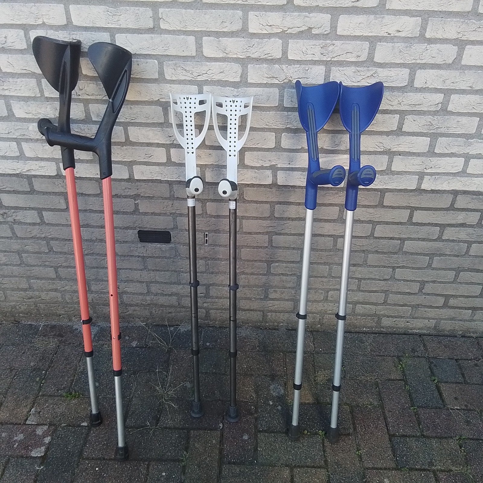 Elleboogkrukken te koop, Diversen, Stoelenco@hotmail.com, In hoogte verstelbaar, Ophalen of Verzenden, Zo goed als nieuw