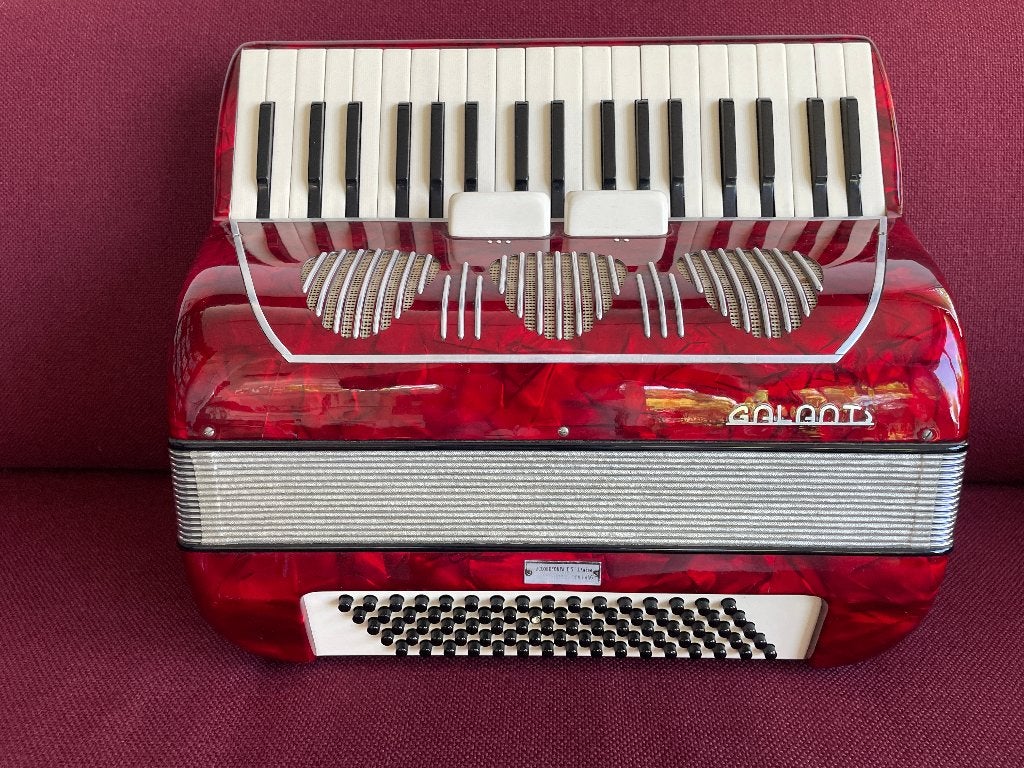Compacte italiaanse Galanti accordeon . 80 bas .3 korig ., Overige merken, Gebruikt, 80-bas, Met koffer