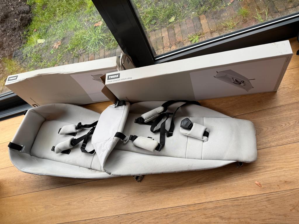 2x Thule Chariot Infant Sling 2.0, Fietsen en Brommers, Fietsaccessoires | Aanhangers en Karren, Ophalen, Zo goed als nieuw, Kinderkar