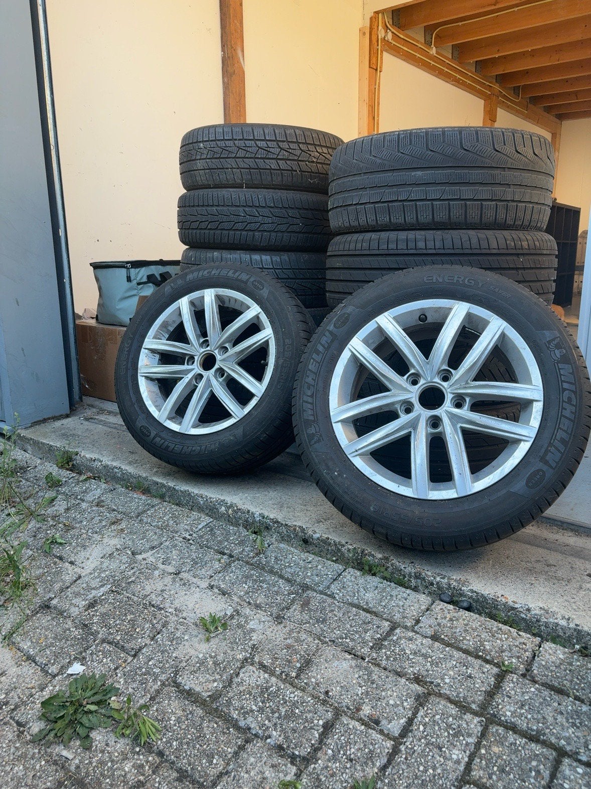 Complete partij autobanden – 10 banden + 2 wiel, Auto-onderdelen, Banden en Velgen, Ophalen, 185 mm, Winterbanden, Band(en)
