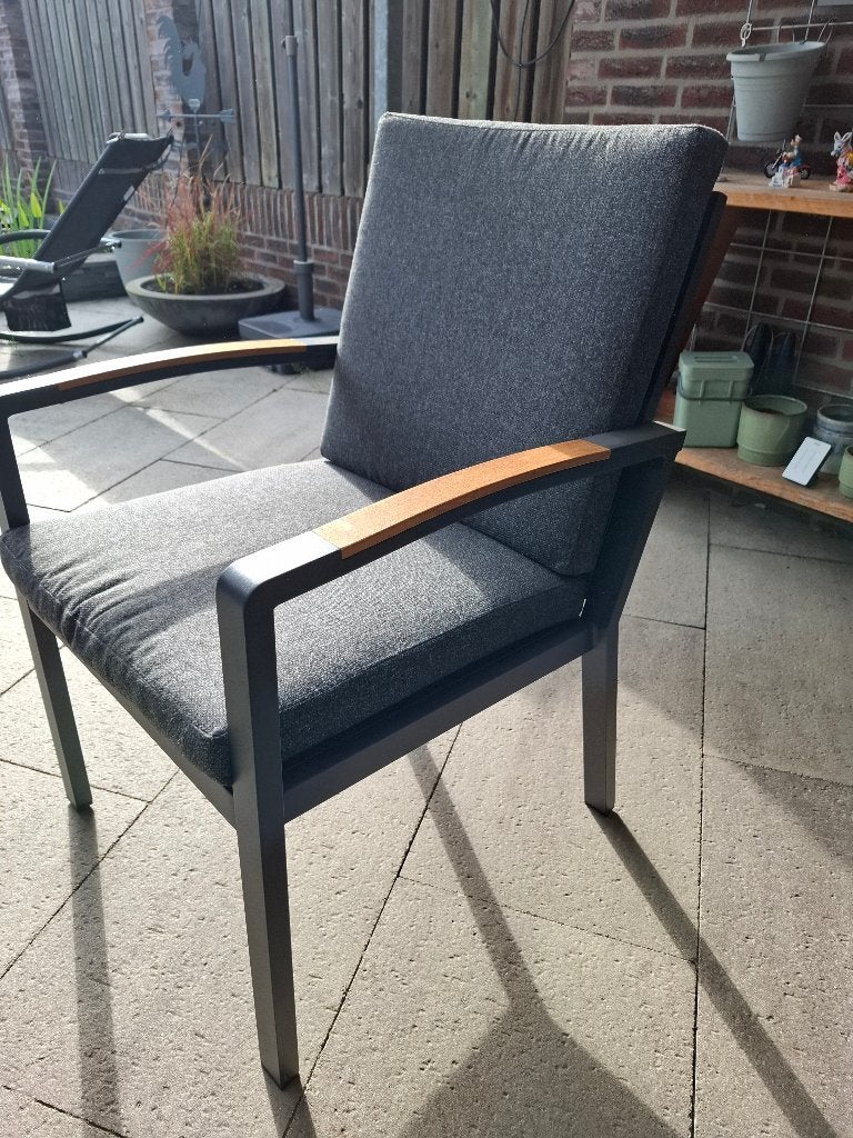 2 Tuinstoelen, Ophalen, Zo goed als nieuw, Metaal