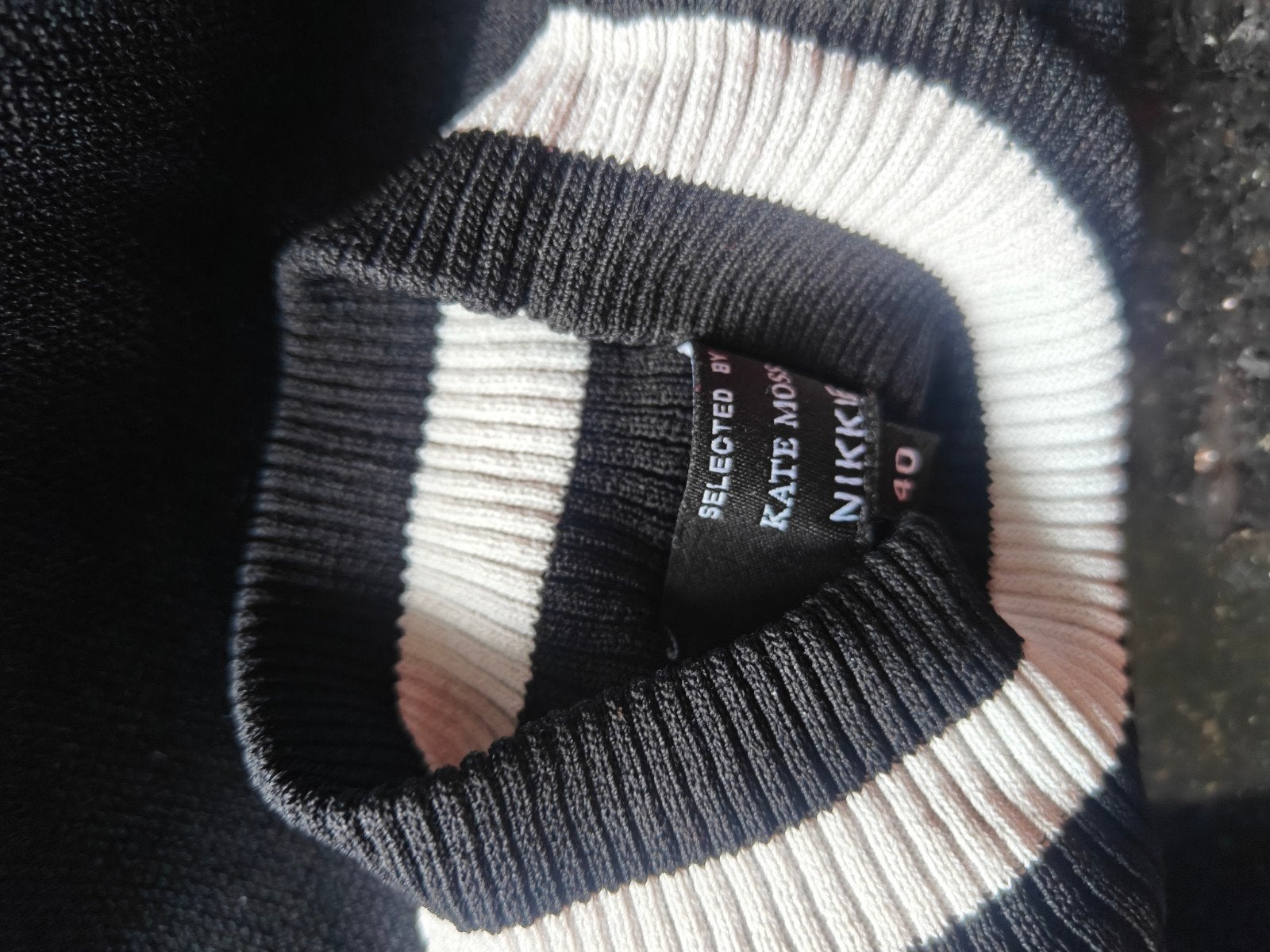 NIKKIE sweater, Kleding | Dames, Verzenden, Zo goed als nieuw, Zwart