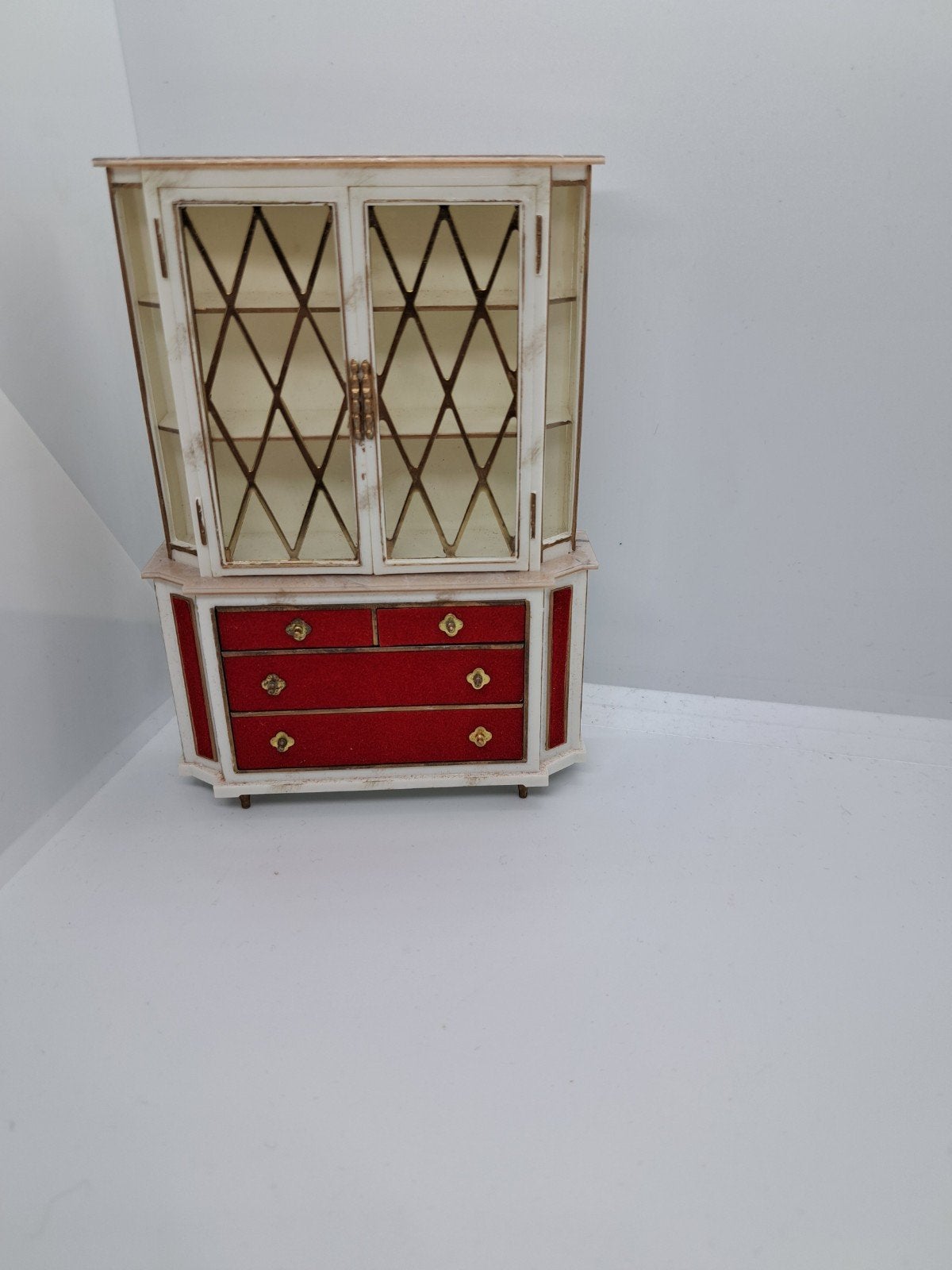 Servies kast Petite princess/Lundby 1:16/1:18, Ophalen of Verzenden, Zo goed als nieuw, Poppenhuis